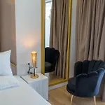 Adam & Eve Apartman *