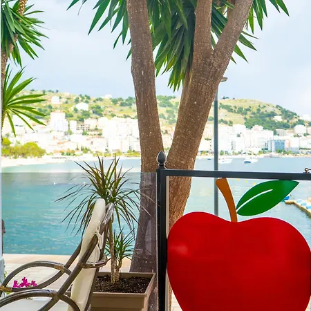 Adam & Eve Sarandë