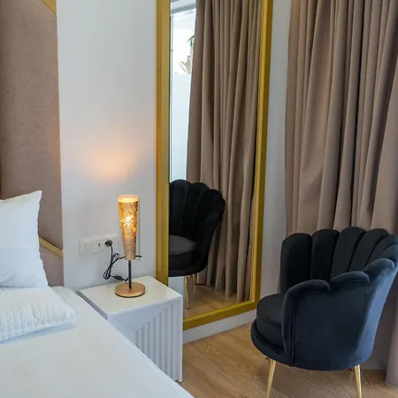 Adam & Eve Apartmán *