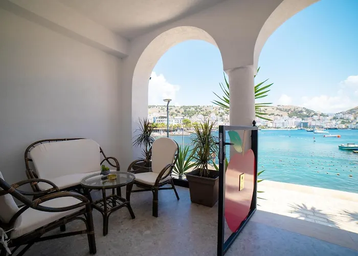 Adam & Eve Apartamento Sarandë