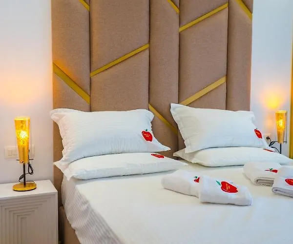 Adam & Eve * Sarandë