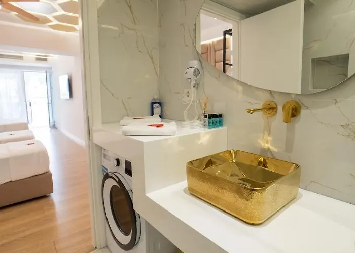 Adam & Eve Apartamento Sarandë