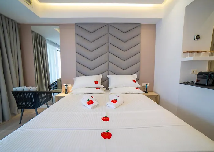 Adam & Eve Apartamento