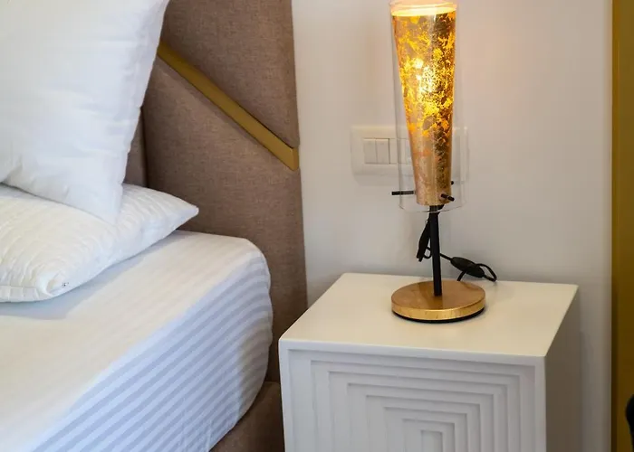 Adam & Eve Apartamento